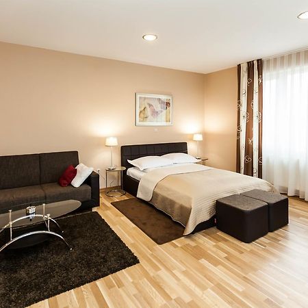 Hotel Petrijevci Бизовац Номер фото