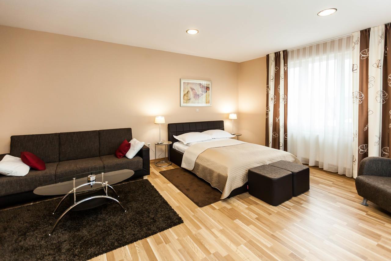 Hotel Petrijevci Бизовац Номер фото