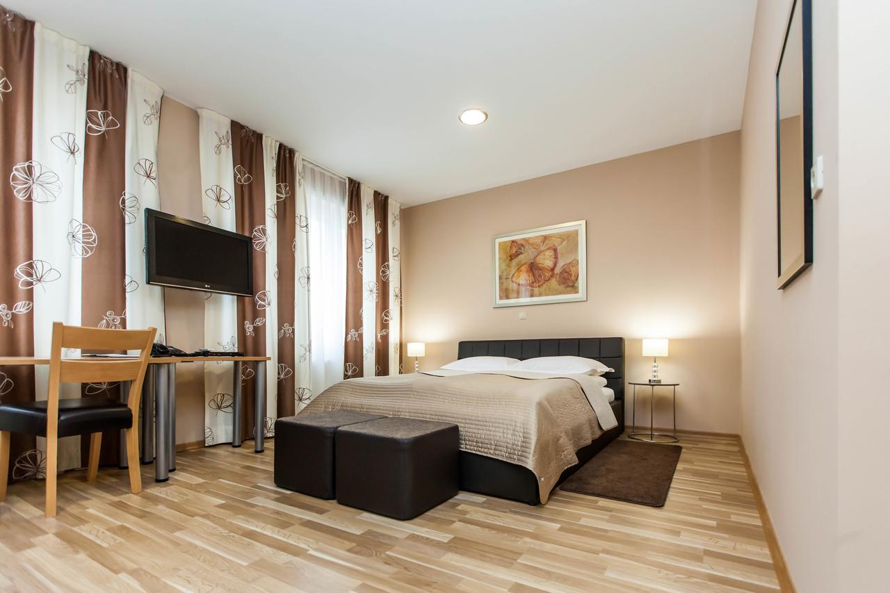 Hotel Petrijevci Бизовац Номер фото